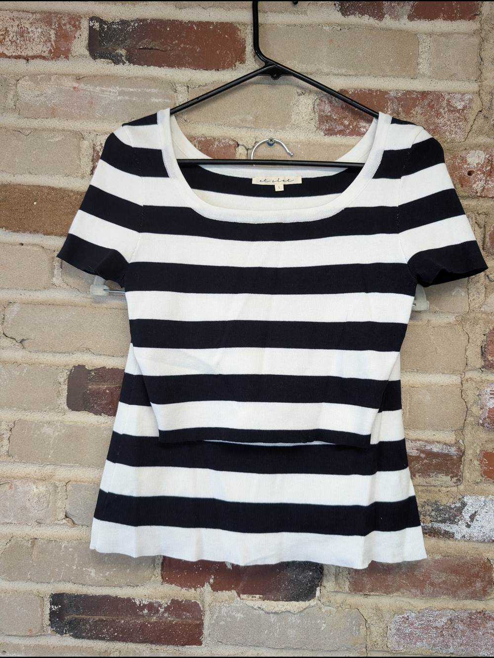 Striped Scoop Neck Women’s Top - Black & White